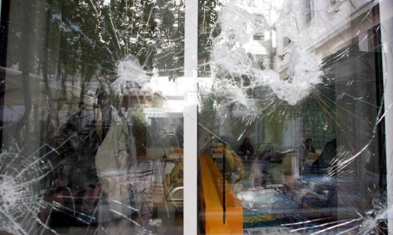 ΝΔ και ΣΥΡΙΖΑ καταδικάζουν την επίθεση στο Γαλλικό Ινστιτούτο Αθηνών