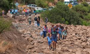 Φονικές πλημμύρες στη Χιλή με 3 νεκρούς και 19 αγνοούμενους (pics+vid)