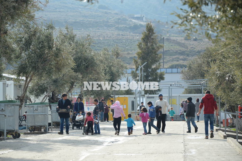 To Newsbomb.gr στη Μυτιλήνη: Διχασμός και προβληματισμός για τους μετανάστες 