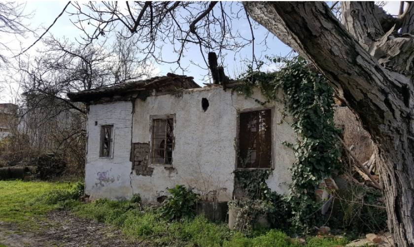 ΣΟΚ: Γκρεμίστηκε το σπίτι του Αγίου Εφραίμ στα Τρίκαλα (φωτό)