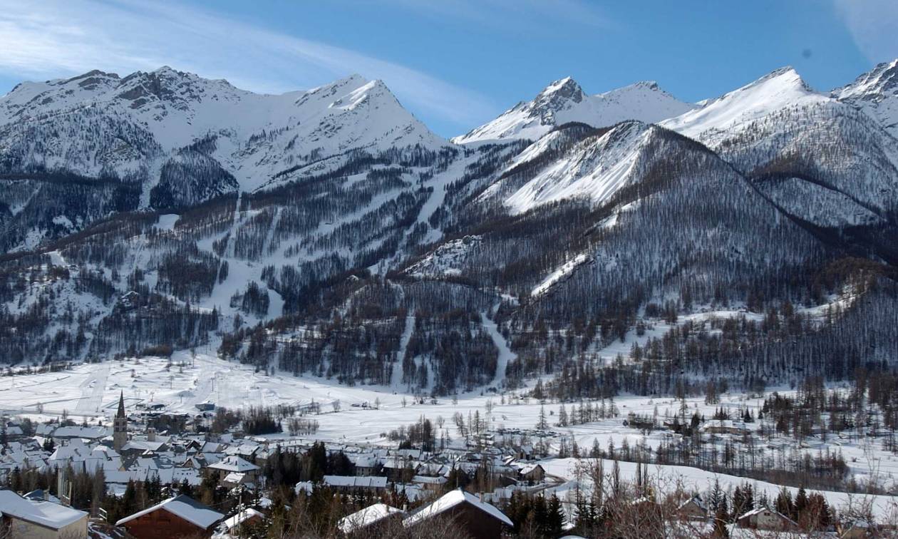 Τρόμος σε χιονοδρομικό στις Άλπεις: 9χρονος έπεσε από ύψος 5 μέτρων