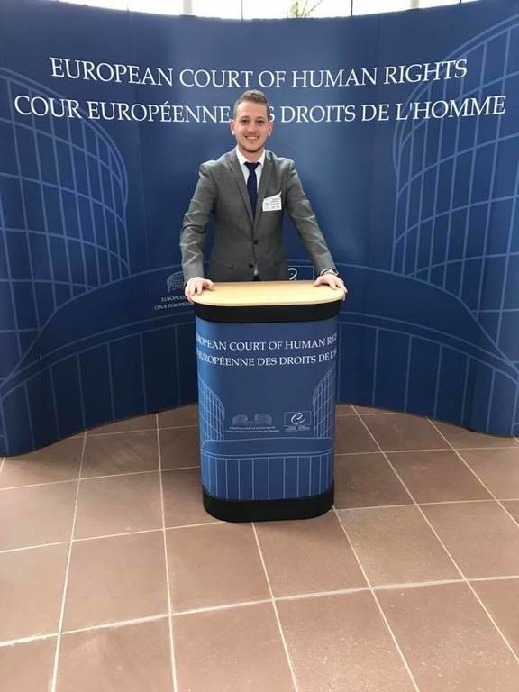 Σταύρος Θεοχάρης: Αυτός είναι ο 27χρονος Βολιώτης που κατεβαίνει υποψήφιος στις ολλανδικές εκλογές 