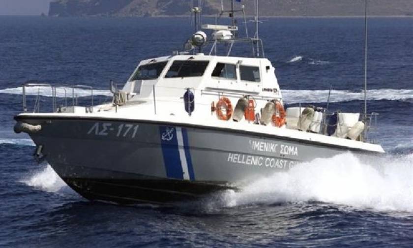 Θρίλερ στη Θεσσαλονίκη με ψαρά – Βρήκαν τη βάρκα του αναποδογυρισμένη
