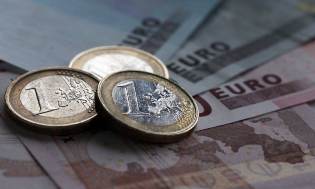 Bloomberg: Τα έξι σενάρια για τη διάλυση και τη διάσωση του ευρώ