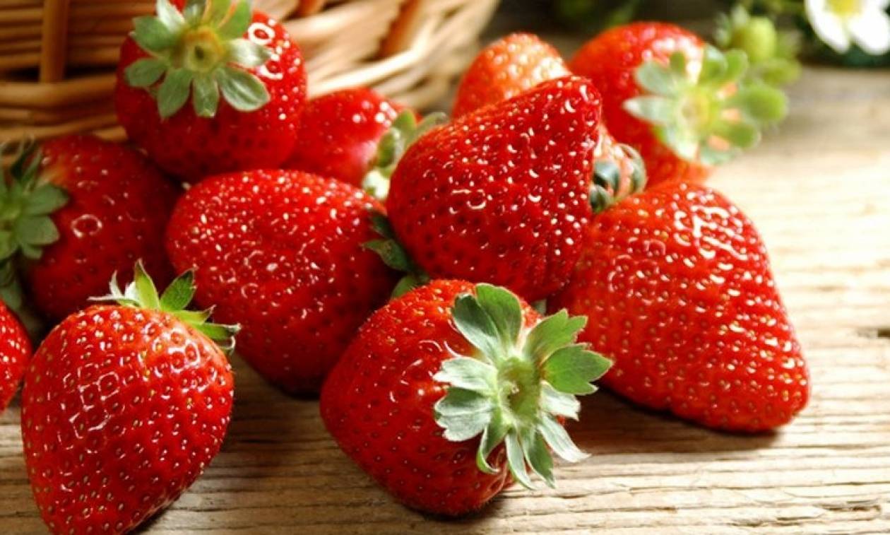 Αυτά είναι τα 12 πιο μολυσμένα με φυτοφάρμακα φρούτα και λαχανικά