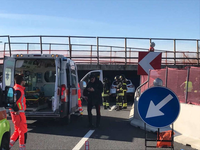 Ιταλία: Δύο νεκροί και δύο τραυματίες από κατάρρευση γέφυρας (pics+vid)