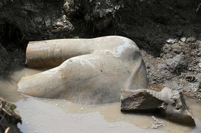 Μεγάλη ανακάλυψη: Στο «φως» κολοσσιαίο άγαλμα του Ραμσή του Μέγα (pics)