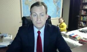 Συνέντευξη καθηγητή στο BBC με... ξεκαρδιστική εισβολή των παιδιών του! (vid)