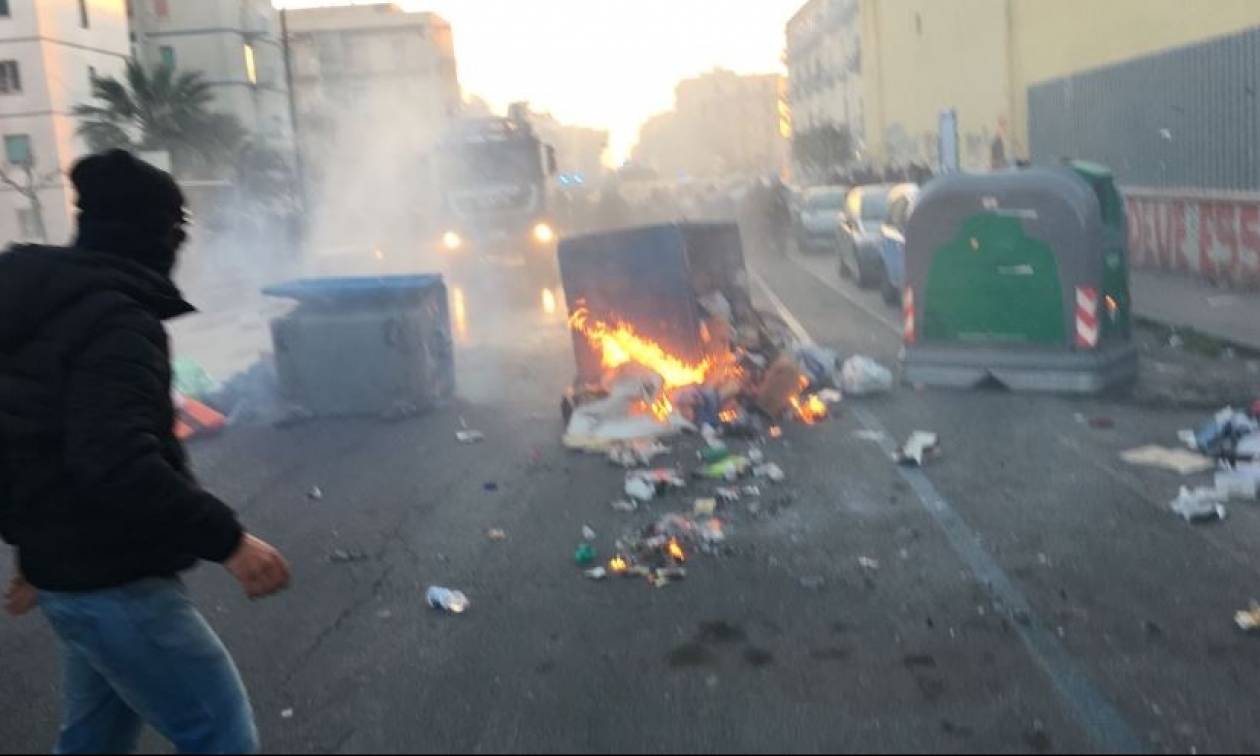 Νάπολη: Άγριες συγκρούσεις μεταξύ κουκουλοφόρων και αστυνομίας