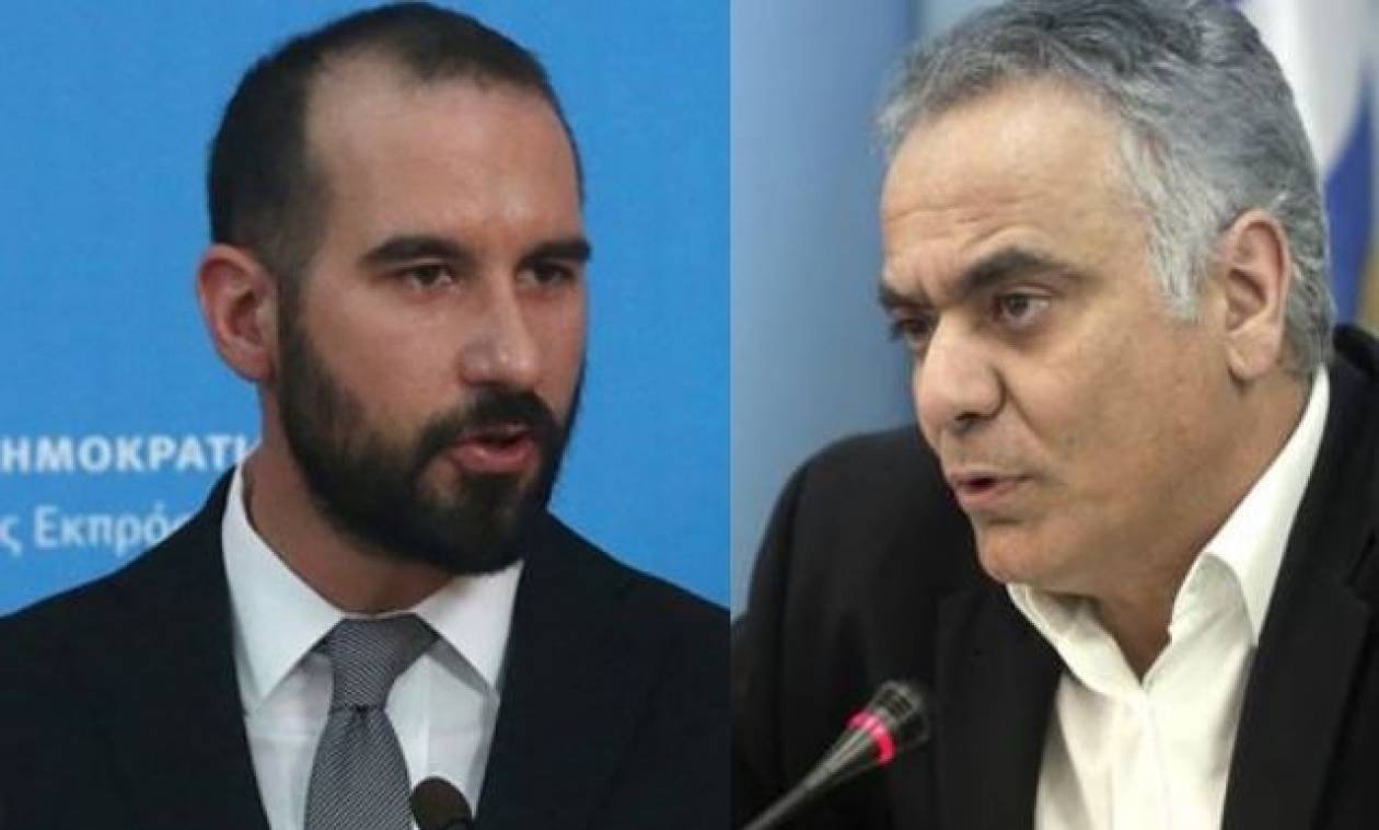 «Οπερέτα» της κυβέρνησης για τα αντίμετρα: Άλλα λέει ο Σκουρλέτης κι άλλα ο Τζανακόπουλος