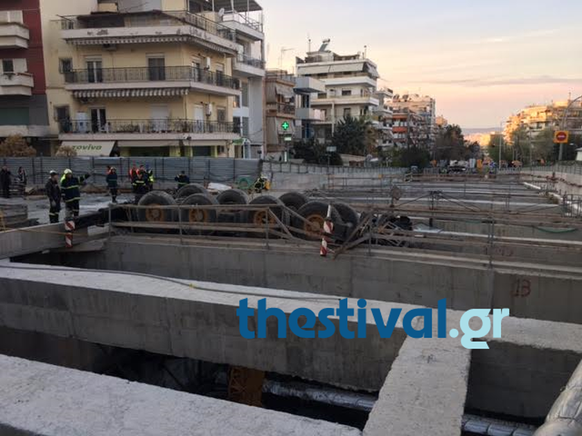 Ανετράπη γερανός του μετρό Θεσσαλονίκης - Σοβαρά τραυματισμένος ο χειριστής