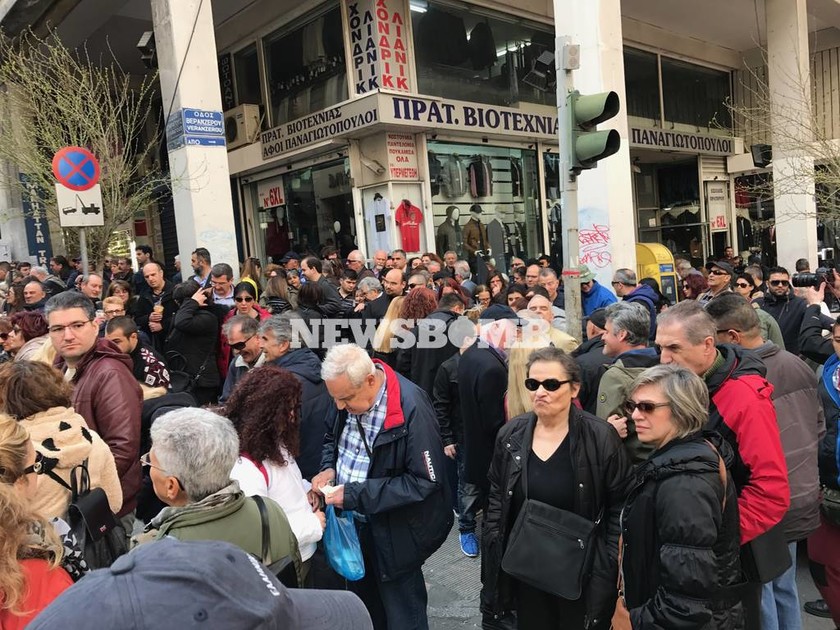 Πορεία της Εθνικής Ομοσπονδίας Τυφλών στο κέντρο της Αθήνας (pics+vid)
