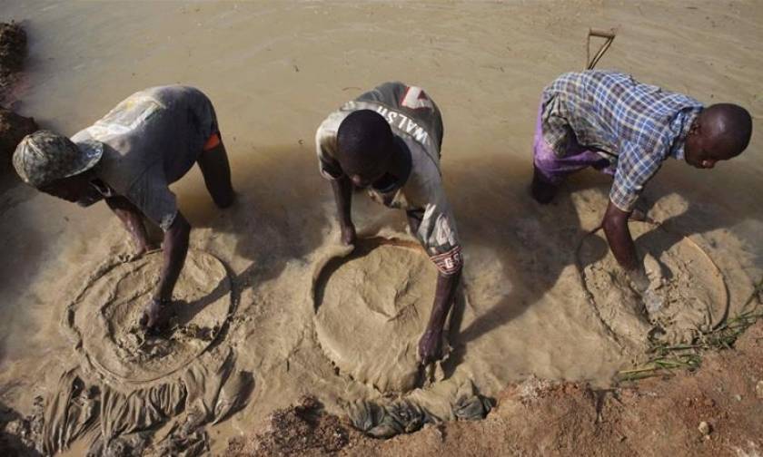 Σιέρα Λεόνε: Πάστορας ανακάλυψε ένα από τα μεγαλύτερα διαμάντια του κόσμου!