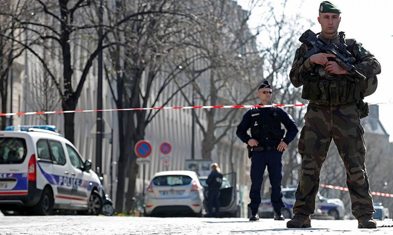 Νέος συναγερμός στο Παρίσι – Πυροβόλησαν αστυνομικό