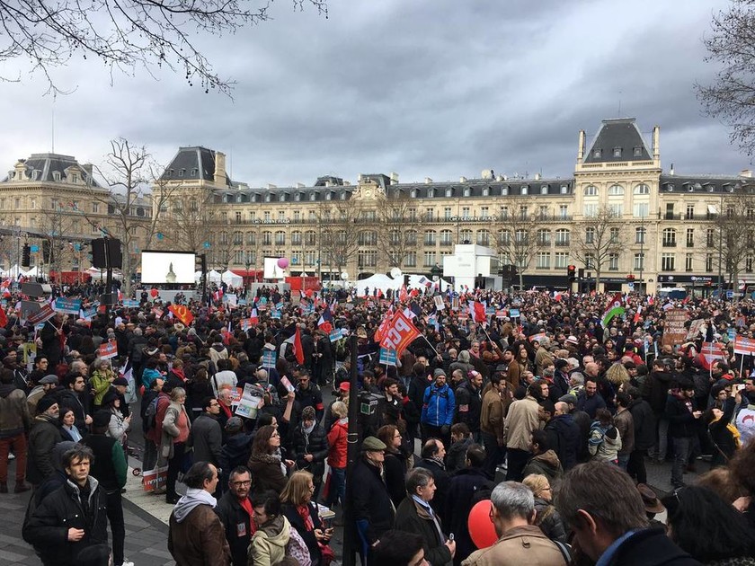 Προεδρικές εκλογές Γαλλία 2017: Μεγάλη πορεία στο κέντρο του Παρισιού 