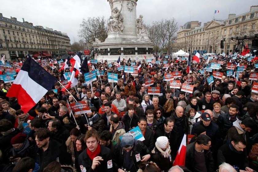 Προεδρικές εκλογές Γαλλία 2017: Μεγάλη πορεία στο κέντρο του Παρισιού 