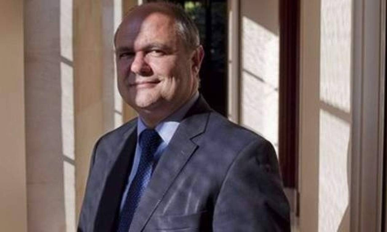 Γαλλία: Παραιτήθηκε ο υπ. Εσωτερικών που είχε προσλάβει τις κόρες του όταν ακόμα ήταν ανήλικες