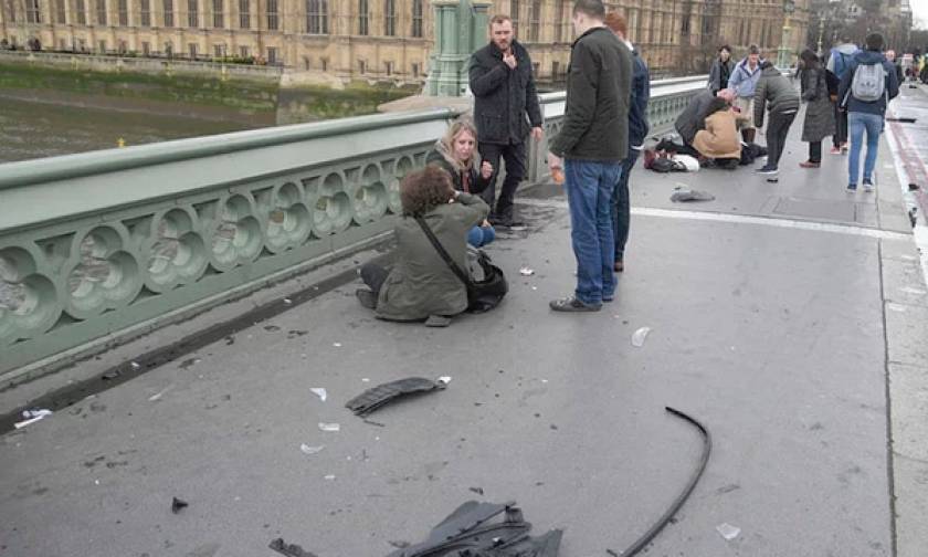 Επίθεση στο Λονδίνο: Ψάχνουν συνεργό του δράστη μέσα στο Κοινοβούλιο