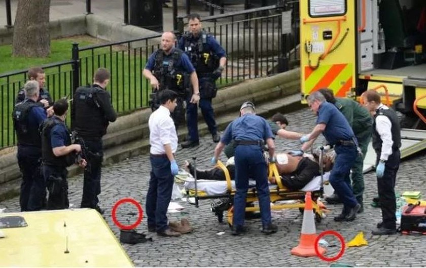 Επίθεση Λονδίνο: Αίμα και τρόμος - Οι φωτογραφίες που «πάγωσαν» τον πλανήτη 