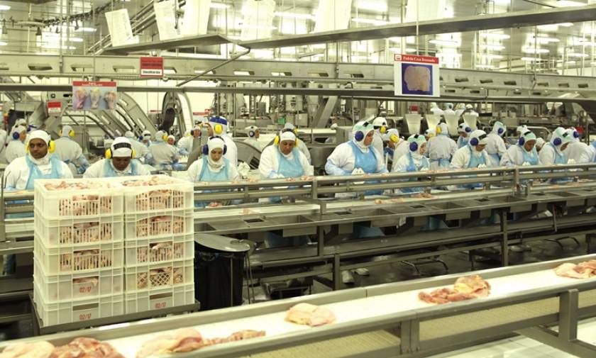Η ΕΕ ζήτησε από τη Βραζιλία να αναστείλει οικειοθελώς όλες τις εξαγωγές κρέατος προς τα κράτη-μέλη