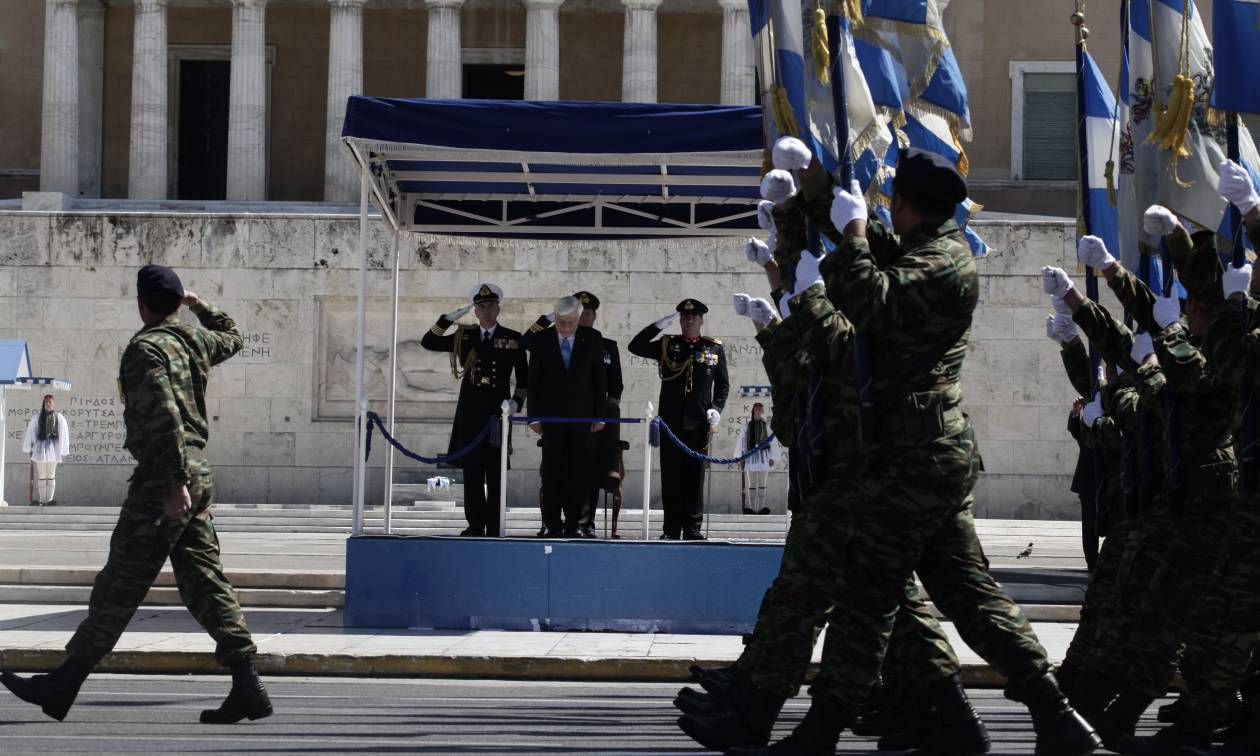 25η Μαρτίου: Μεγαλειώδης η στρατιωτική παρέλαση στο κέντρο της Αθήνας (pics&vids)