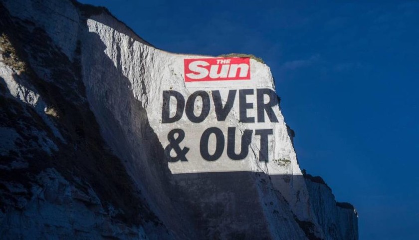 Dover and out! Δείτε τη σαρκαστική «υπερπαραγωγή» της Sun για την πρώτη μέρα του Brexit