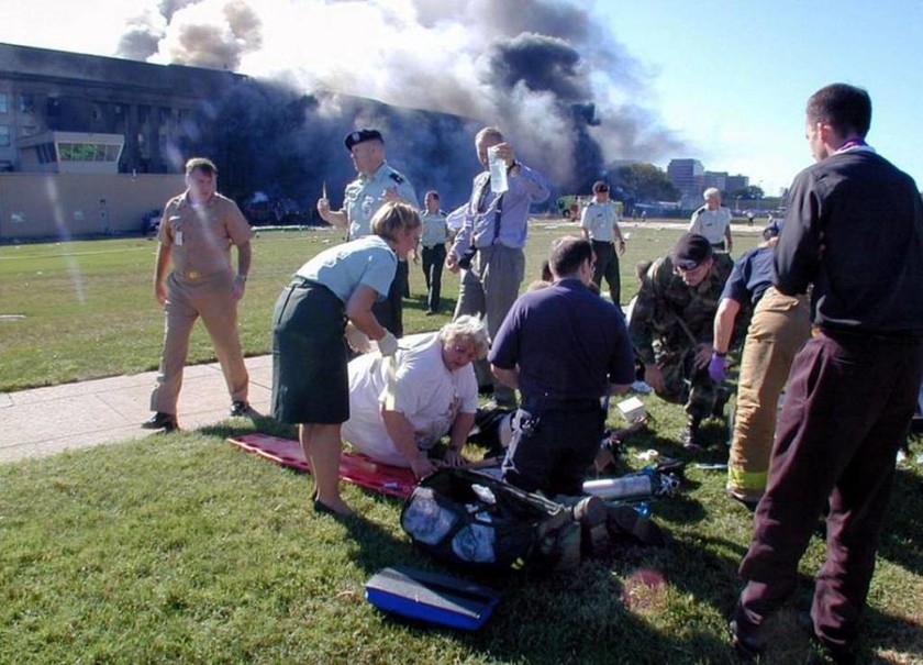 Για πρώτη φορά στη δημοσιότητα φωτογραφίες-σοκ του FBI από την επίθεση της 9/11 στο Πεντάγωνο