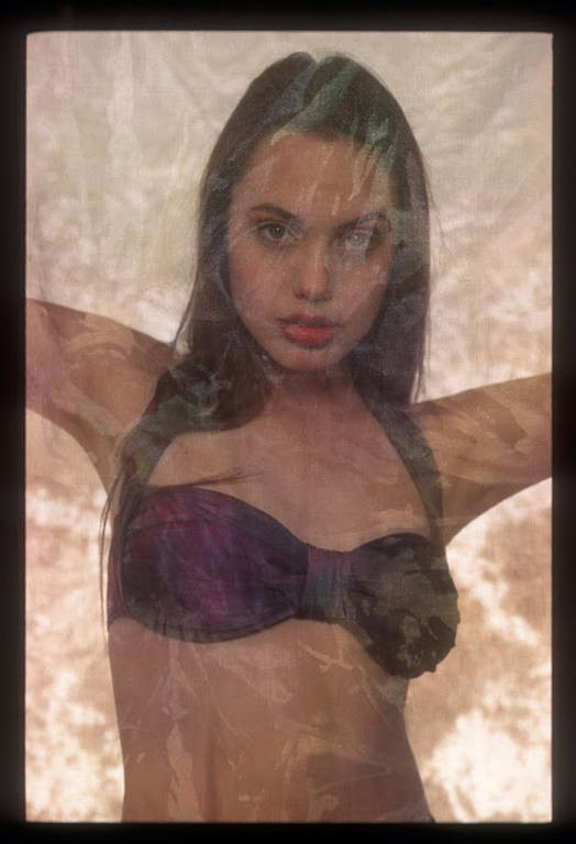 Viral: Σέξι φωτογραφίες της Αντζελίνα Τζολί με εσώρουχα διέρρευσαν στη δημοσιότητα (Pics) 