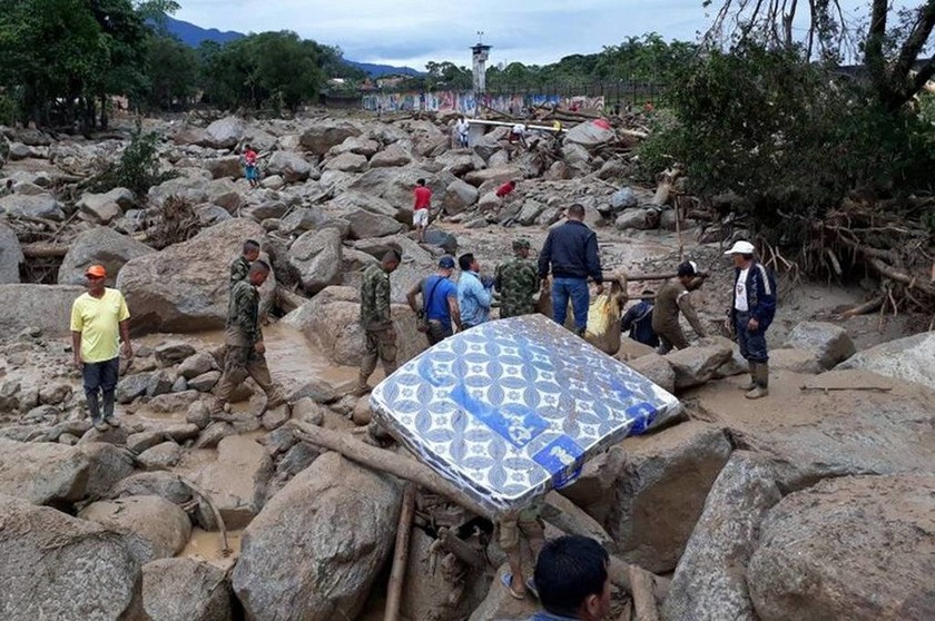 «Βιβλική» καταστροφή στην Κολομβία: Στους 234 ο αριθμός των νεκρών από την κατολίσθηση λάσπης 