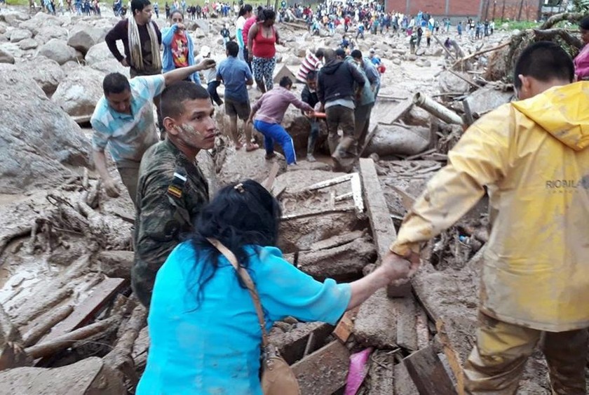 Ανείπωτη τραγωδία στην Κολομβία: Η λάσπη «έθαψε» 254 ανθρώπους (pics+vids)