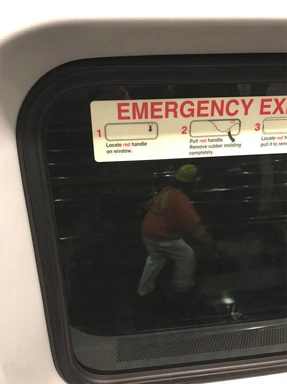 Νέα Υόρκη: Εκτροχιασμός τρένου - Τουλάχιστον τέσσερις τραυματίες (pics)