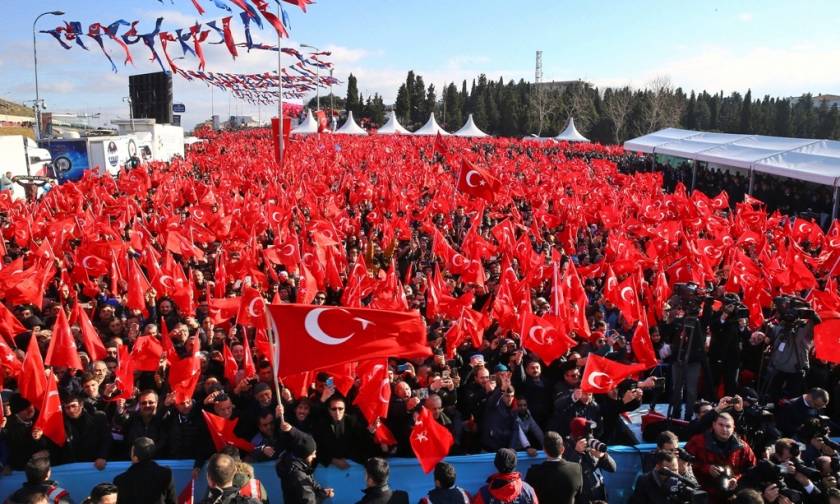 Εμετικό παραλήρημα Τούρκου βουλευτή: Θα σας ρίξουμε ξανά στη θάλασσα της Σμύρνης