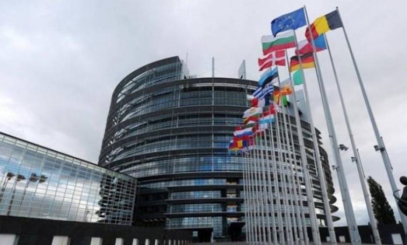 Γιατί οι Βρυξέλλες αποφεύγουν να επιβεβαιώσουν το mini Eurogroup απόψε