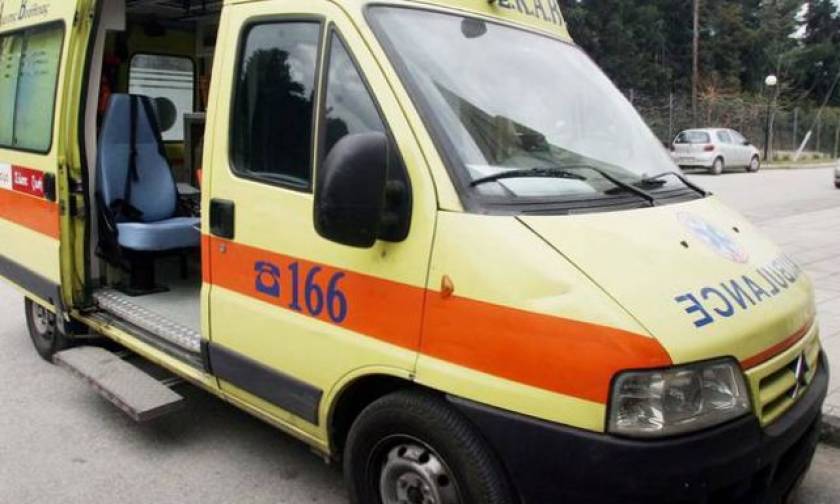 Σοβαρό τροχαίο στο Μεσολόγγι δίπλα σε σχολείο - 4 τραυματίες, ανάμεσά τους 2 παιδιά