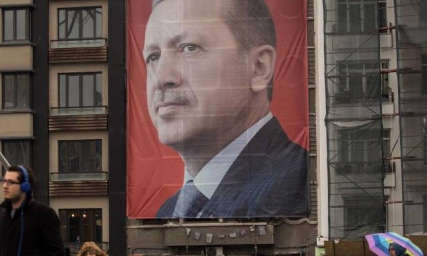 Τουρκία: Απαγόρευση εξόδου σε Ολλανδούς τουρκικής καταγωγής επειδή επέκριναν τον Ερντογάν!