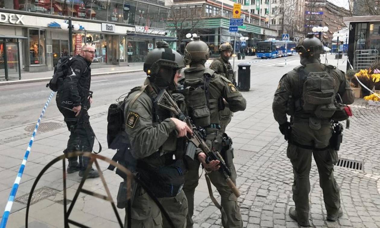 Η Σουηδία προσπαθεί να συνέλθει από την «τρομοκρατική ενέργεια» - Σε εξέλιξη οι έρευνες (Pics+Vids)