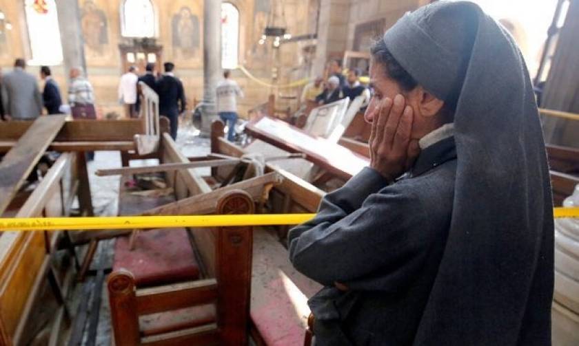 Μακελειό στην Αίγυπτο: Έκρηξη βόμβας σε εκκλησία - 13 νεκροί (ΠΡΟΣΟΧΗ! ΣΚΛΗΡΕΣ ΕΙΚΟΝΕΣ)