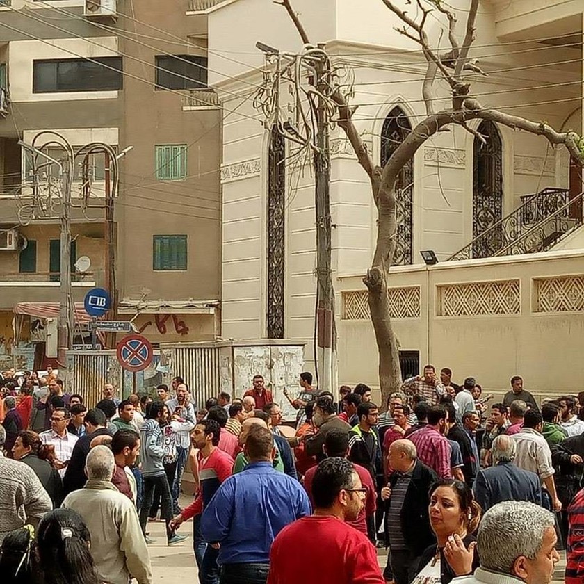 ΕΚΤΑΚΤΟ: Μακελειό στην Αίγυπτο: Έκρηξη βόμβας σε εκκλησία - 13 νεκροί (ΠΡΟΣΟΧΗ! ΣΚΛΗΡΕΣ ΕΙΚΟΝΕΣ)
