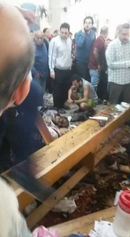 Ματωμένη Κυριακή: Τζιχαντιστές έπνιξαν στο αίμα τους χριστιανούς της Αιγύπτου (Pics+Vids)