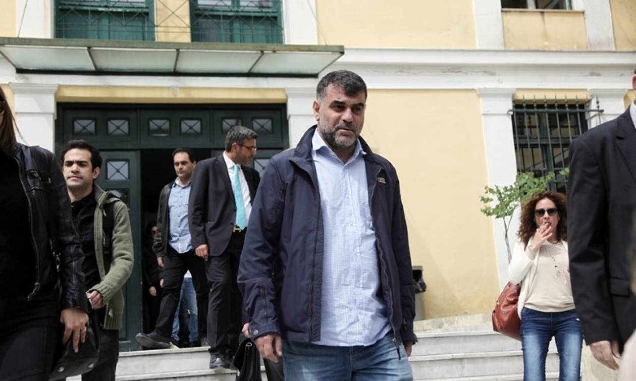 Ελεύθερος αφέθηκε ο δημοσιογράφος Κώστας Βαξεβάνης