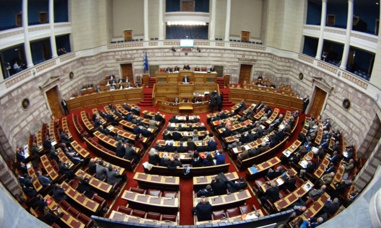 Βουλή: Ηλεκτρονικά θα γίνονται οι δημοπρασίες για την παραχώρηση χρήσης αιγιαλού