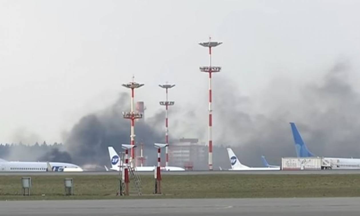 Αναστάτωση στο αεροδρόμιο της Μόσχας λίγο πριν προσγειωθεί ο ΥΠΕΞ των ΗΠΑ (vid)