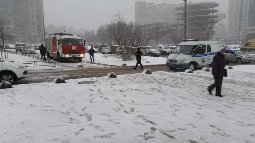 Νέος συναγερμός στη Ρωσία: Έκρηξη στην Αγία Πετρούπολη – Ένας τραυματίας (pics+vid)