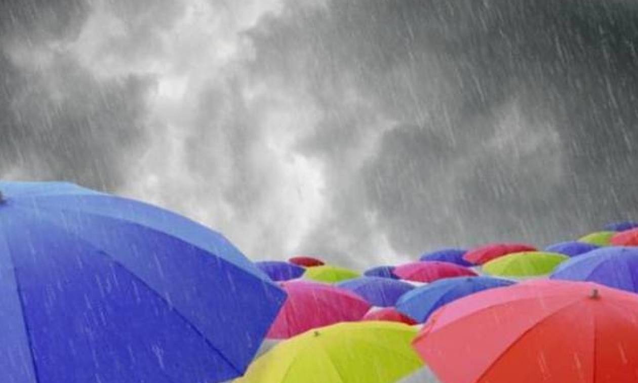 Καιρός Πάσχα: Η ΕΜΥ προειδοποιεί για βροχές – Πού θα εκδηλωθούν καταιγίδες σήμερα Μεγάλη Παρασκευή