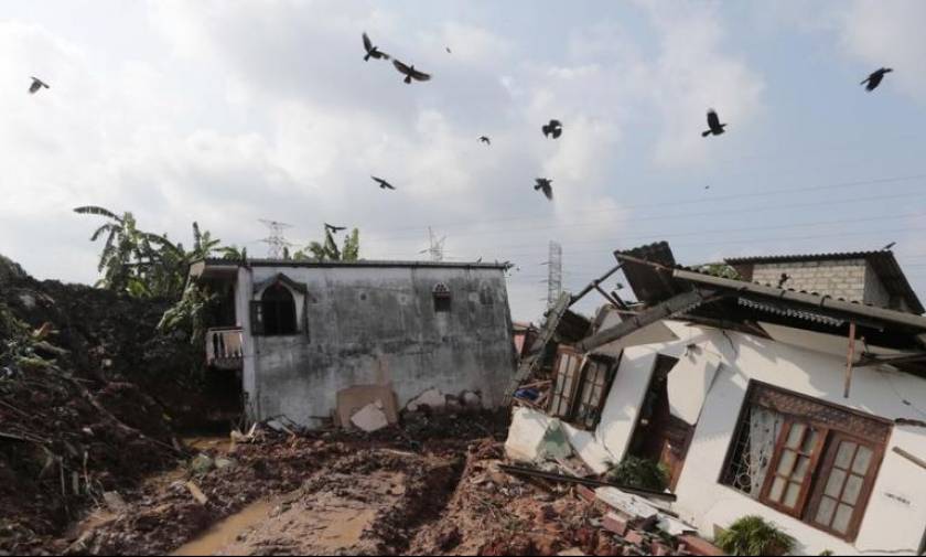 Τραγωδία στη Σρι Λάνκα: Βουνό από σκουπίδια καταπλάκωσε ανθρώπους - Τουλάχιστον 16 νεκροί
