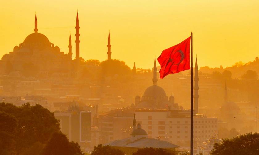 Δημοψήφισμα Τουρκία: Τι αλλάζει στην Τουρκία τη Δευτέρα αν υπερισχύσει το «Ναι» και ο Ερντογάν