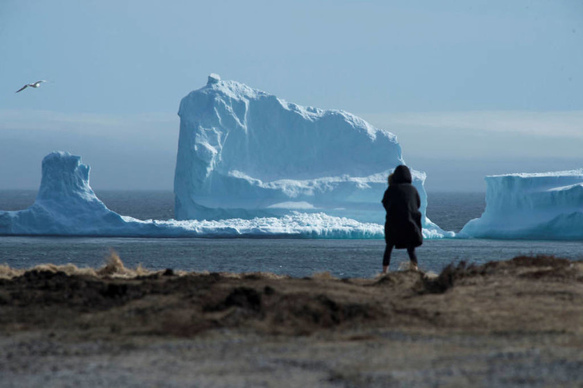 Γιγάντιο παγόβουνο κινείται προς τον Καναδά - Μεγαλύτερο και από αυτό που βύθισε τον Τιτανικό (Pics)