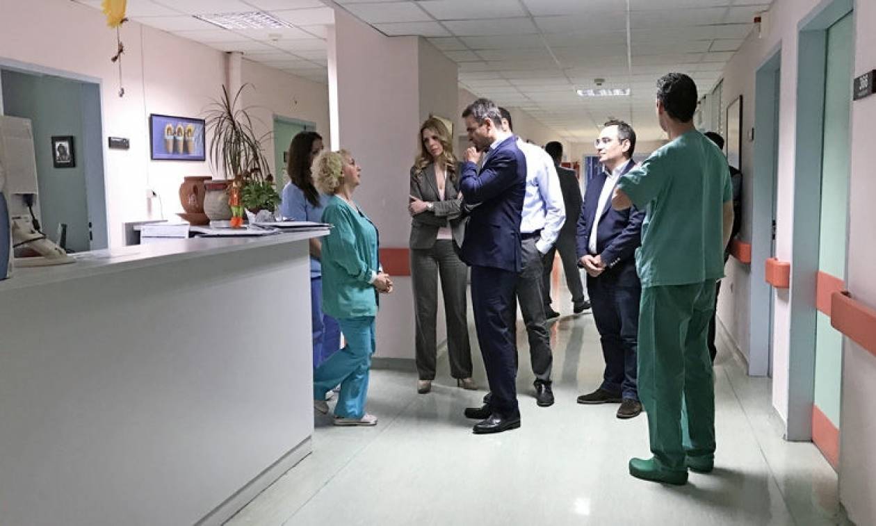 Αιφνιδιαστική επίσκεψη Κυριάκου Μητσοτάκη στο Νοσοκομείο Παίδων «Αγία Σοφία» (video)