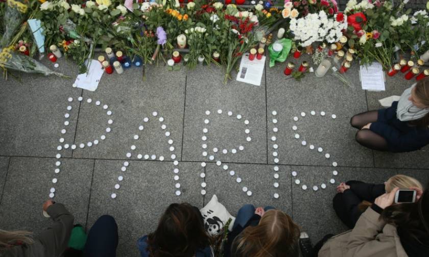 Όταν η Γαλλία «πνίγηκε» στο αίμα - Οι επιθέσεις που συγκλόνισαν τον πλανήτη (pics+vids)