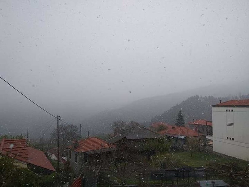 Χειμώνας ξανά στη Ναύπακτο: Έπεσαν χιόνια!